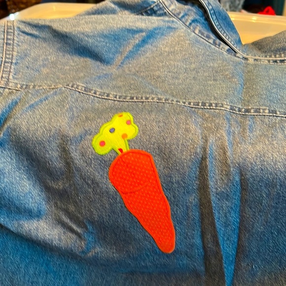 Adorable Appliqué Easter Bunny Short Sleeve Denim Top (XL) - Picture 3 of 4